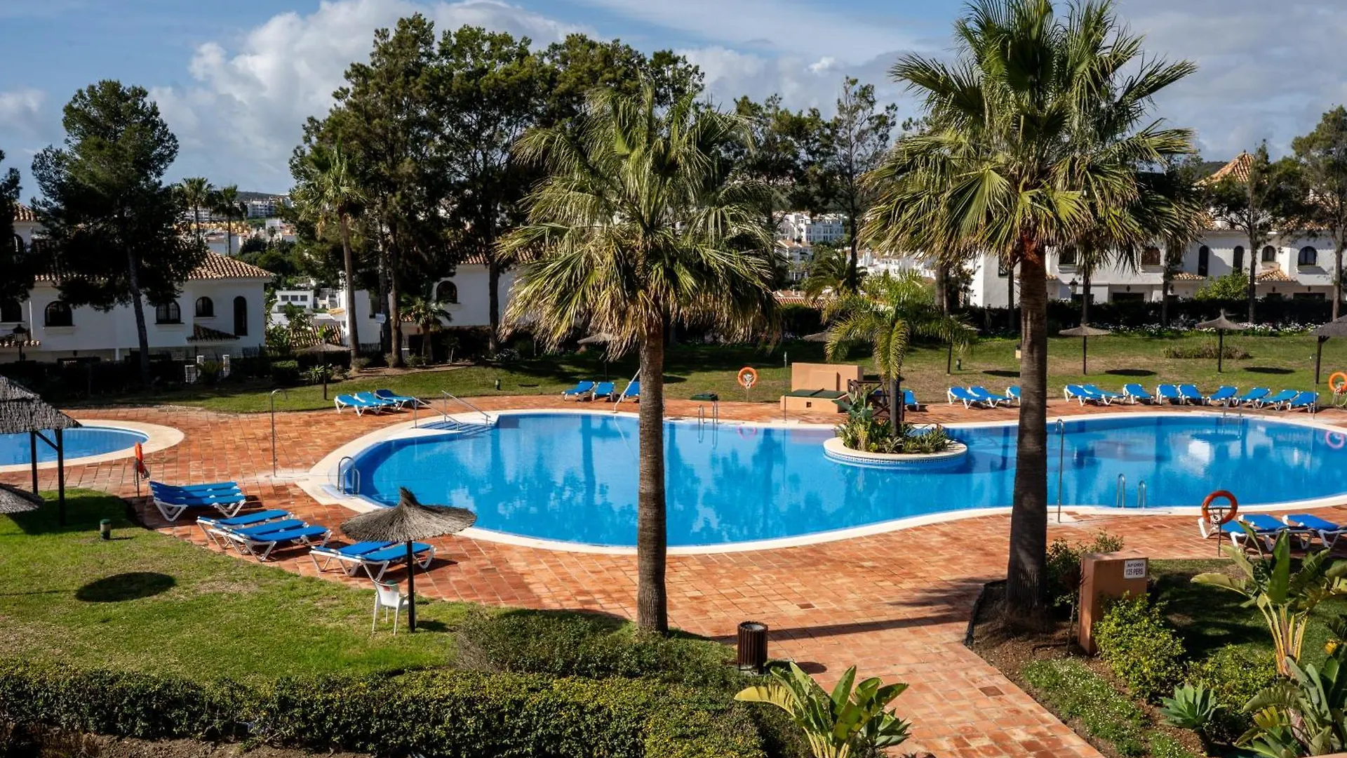 Sea View Apartment With Great Terrace And 4 Pools - Duquesa Suites 430 Manilva