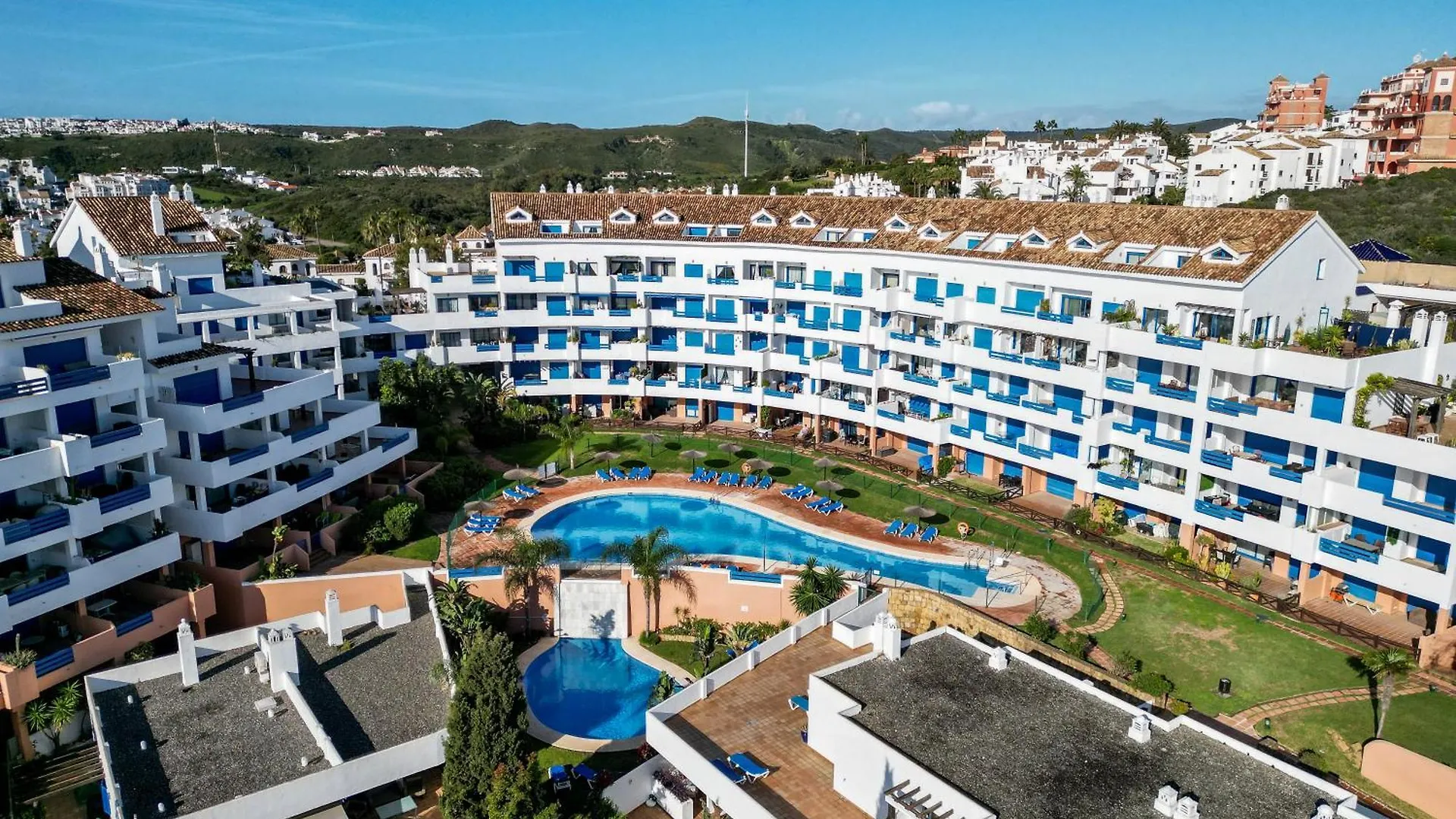 Sea View Apartment With Great Terrace And 4 Pools - Duquesa Suites 430 Manilva